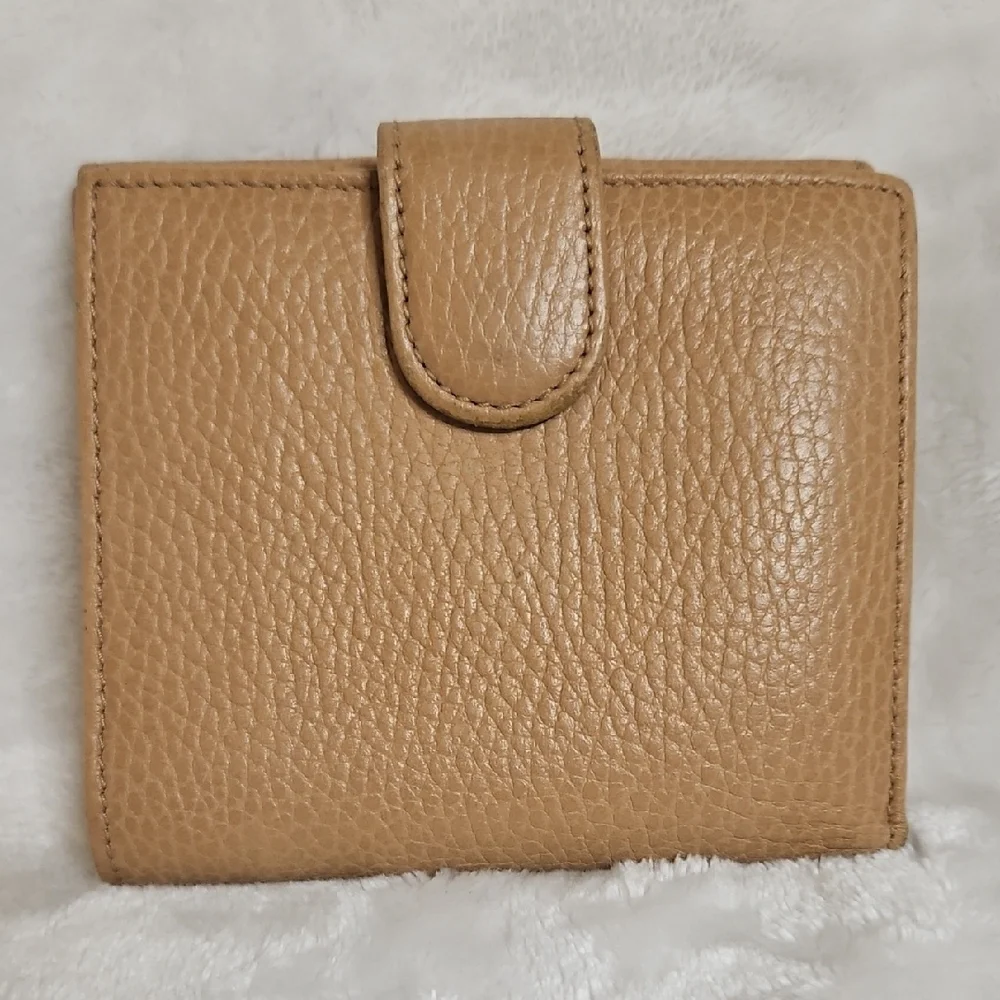 Gucci Interlocking G Compact Wallet Tan Dollar Calfskin Leather - Picture 3 of 13